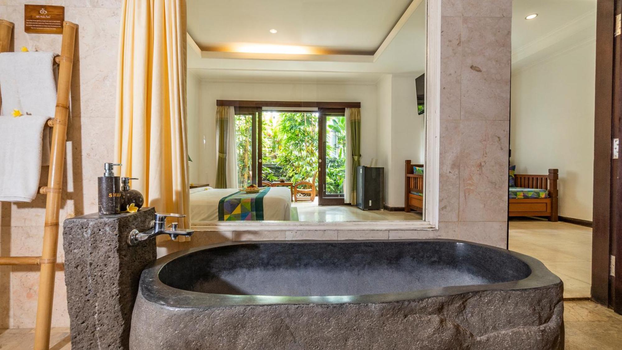 Gita Maha Ubud Hotel By Mahaputra-Chse Certified Exterior photo